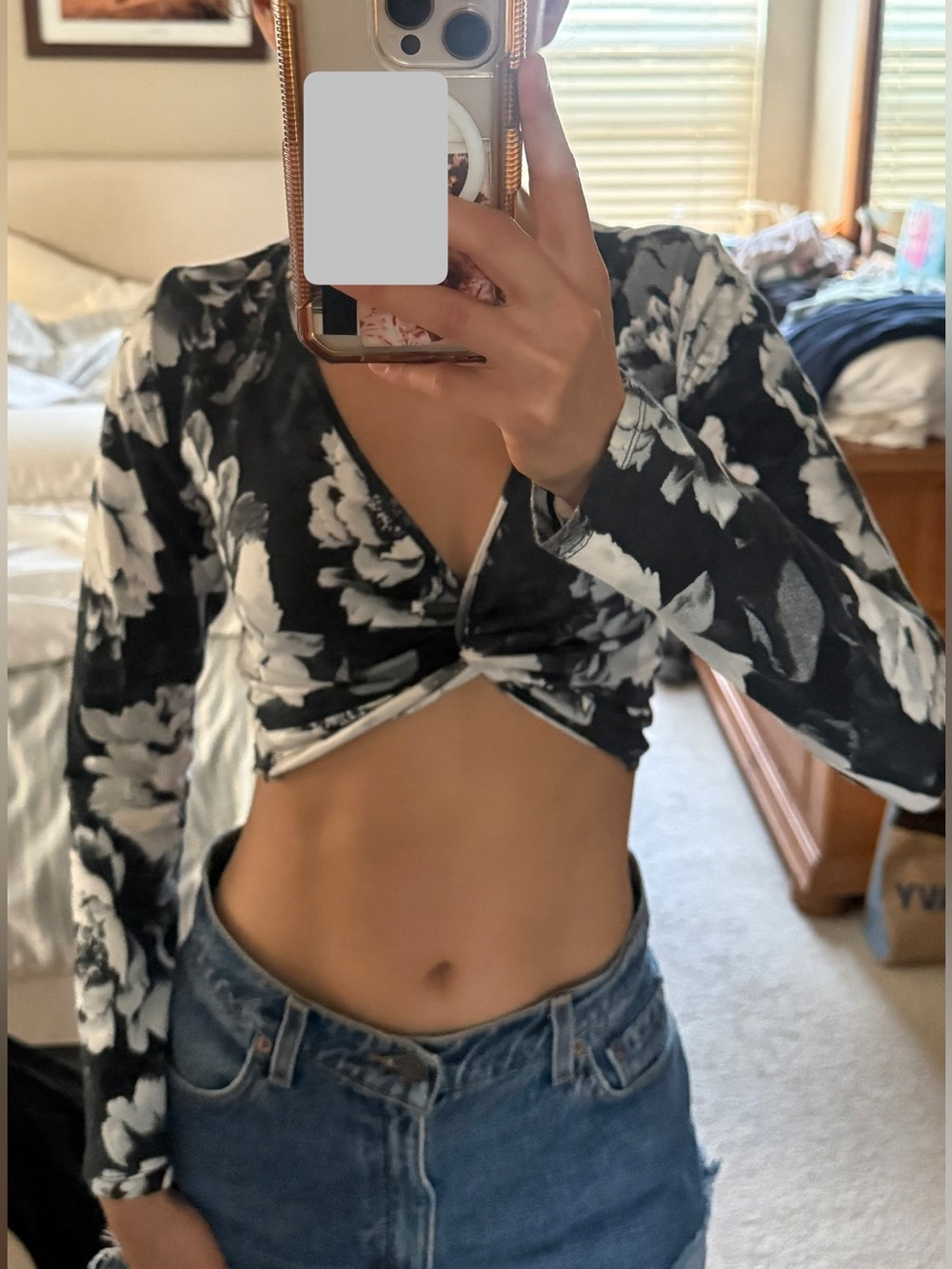 Retro motel flower long sleeve crop top